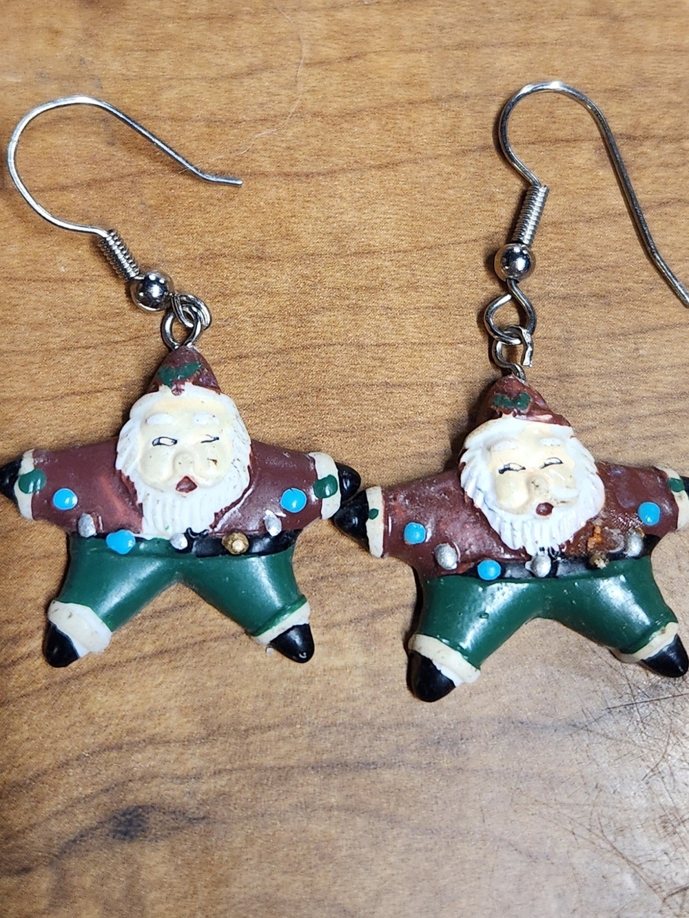 Vintage Santa Star Drop Earrings in Green and Brown